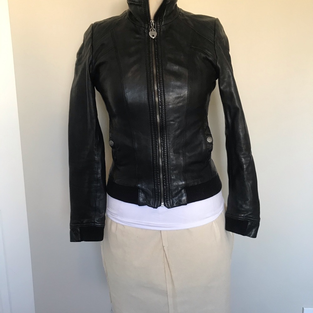 Guess Black genuine leather bomber jacket
